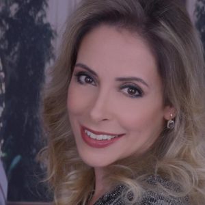 Foto de Profa. Dra. Letícia Vendrame